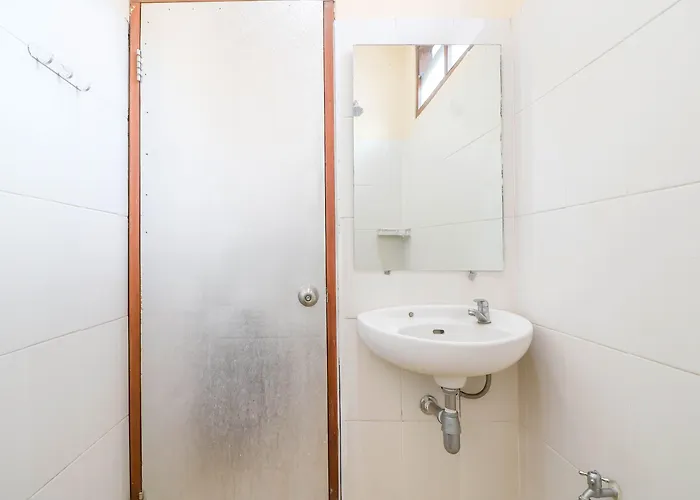 Oyo 2280 Guntur Ii Hotel Denpasar (Bali)